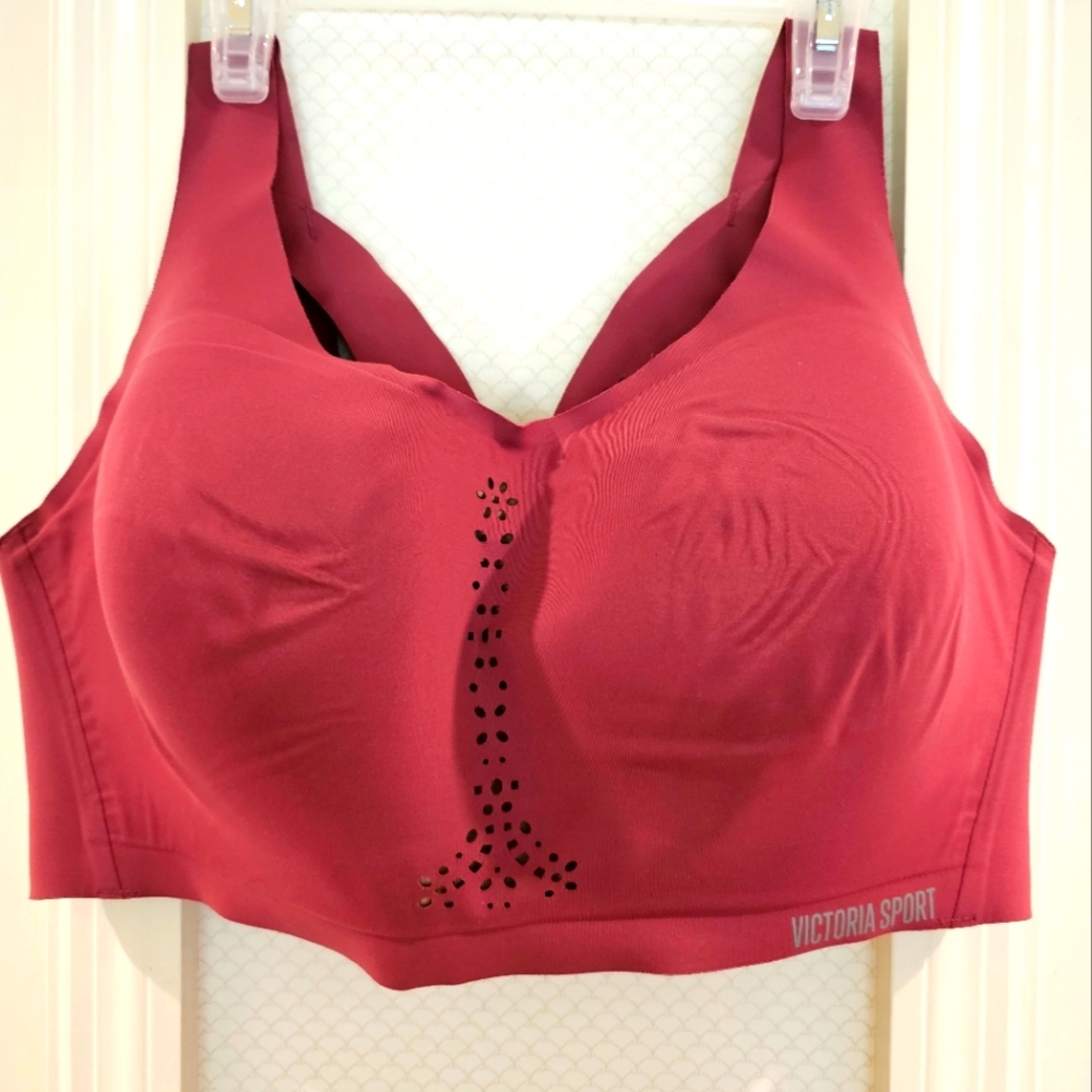 Victoria Sport sports bra
